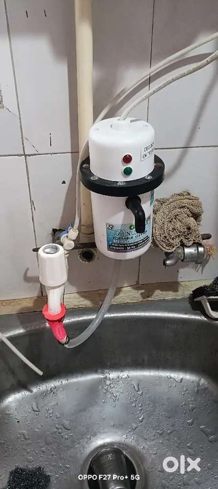 Instant water geyser