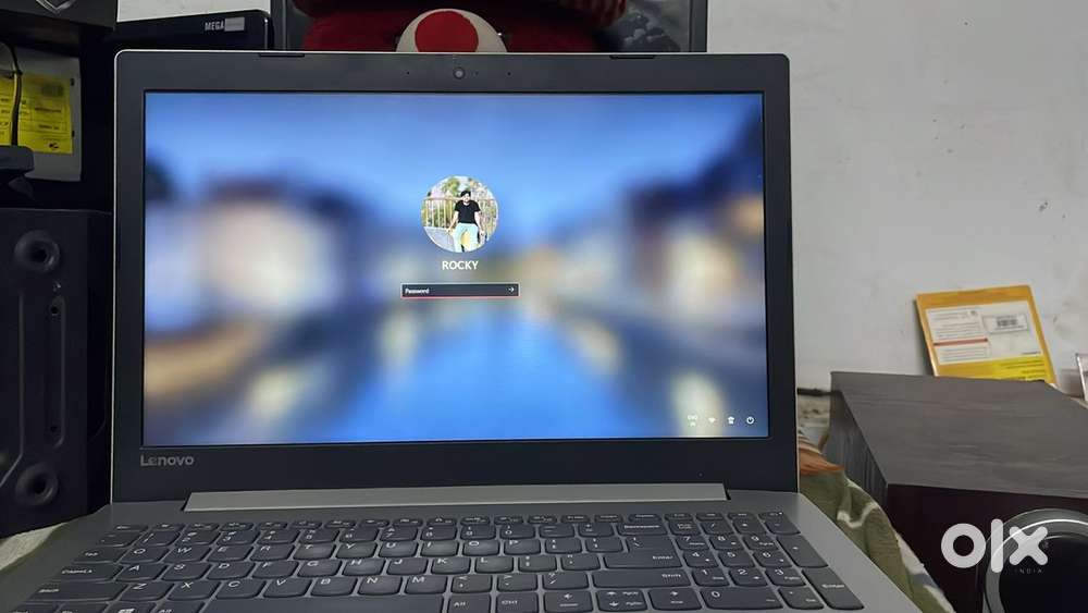 Lenovo i3 8th generation laptop 256Gb ssd storage 8gb Ram