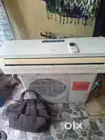2 ton ac with good condition