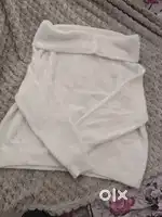 Off shoulder sweatshirt