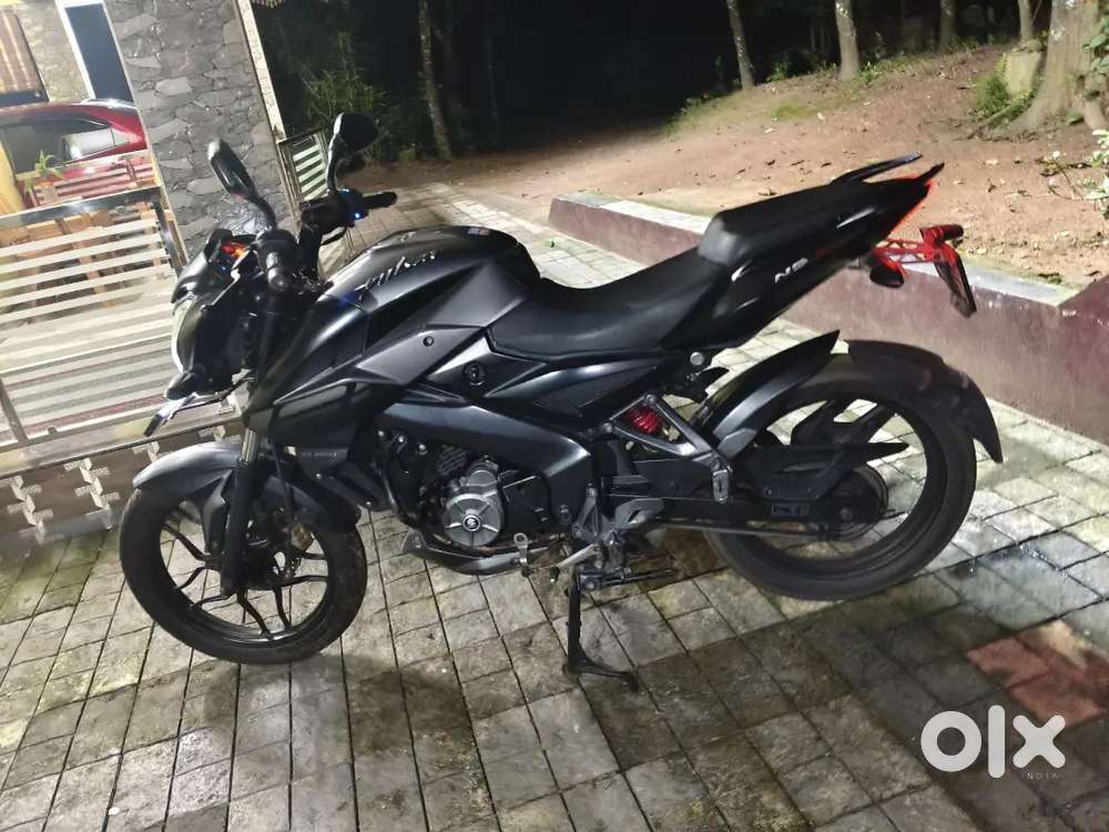 Clean vechile compane ser  neat vechile