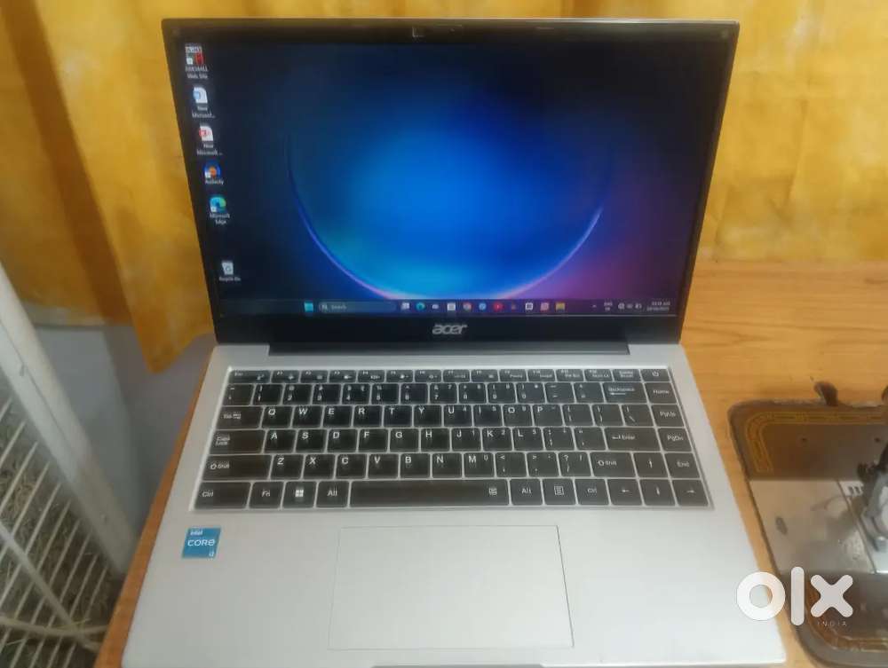 Acer one 14 leptop 8 gb ram 512 gb ssd