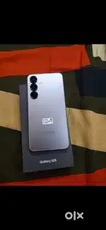 Samsung s25 256gb 12gb Ram. 5month wornty