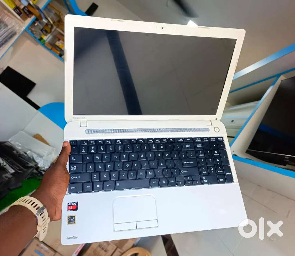 Toshiba Laptop, 8GB RAM, 256GB SSD, AMD A6 processor, wifi, camera