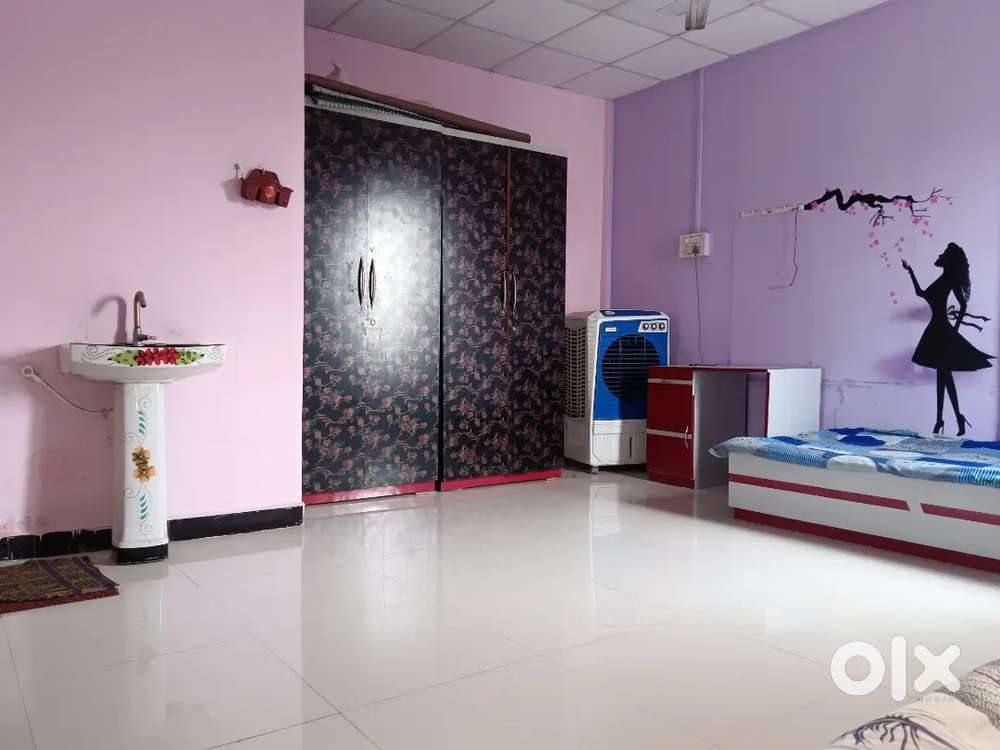 Fully furnished hall is available on cot basis for bachelor executive
