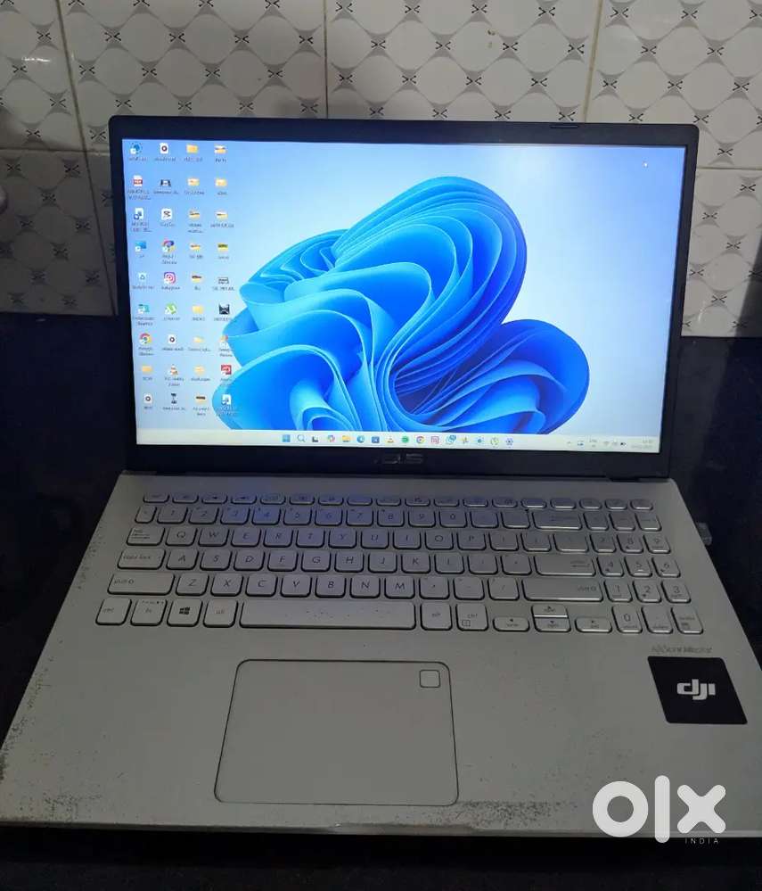 Asus Vivobook 15 - Ryzen 5 3500U 12GB RAM 512GB SSD