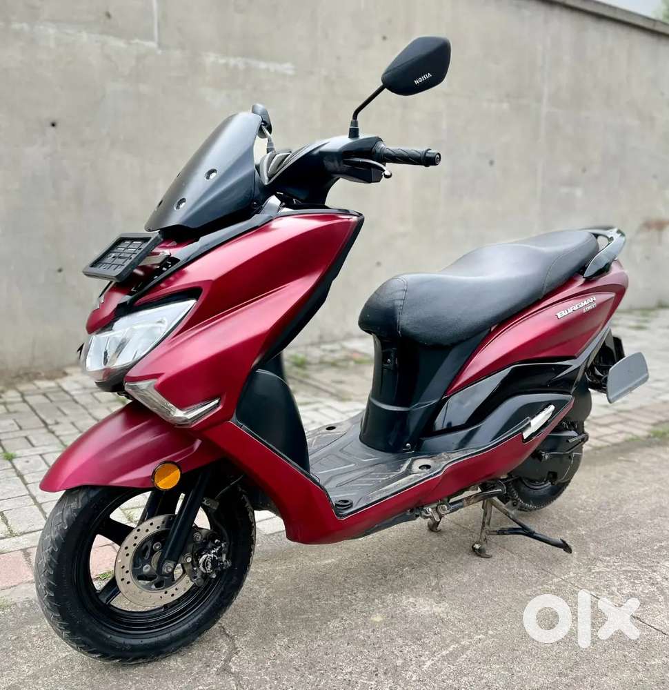 Suzuki Burgman (2022 modal 1 owner)