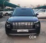 Hyundai Venue SX 1.2 MT Knight Edition, 2023, Petrol