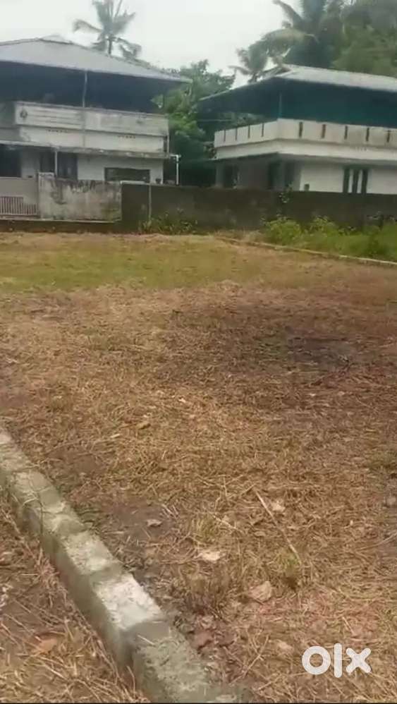 Varapuzha cheriyapally village office 400metr 4cent land for sale