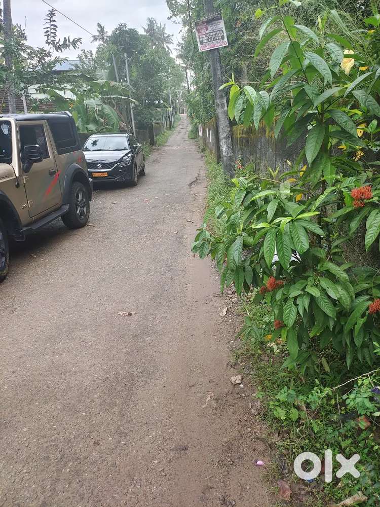 A spacious 2bhk furnished house is available for rent