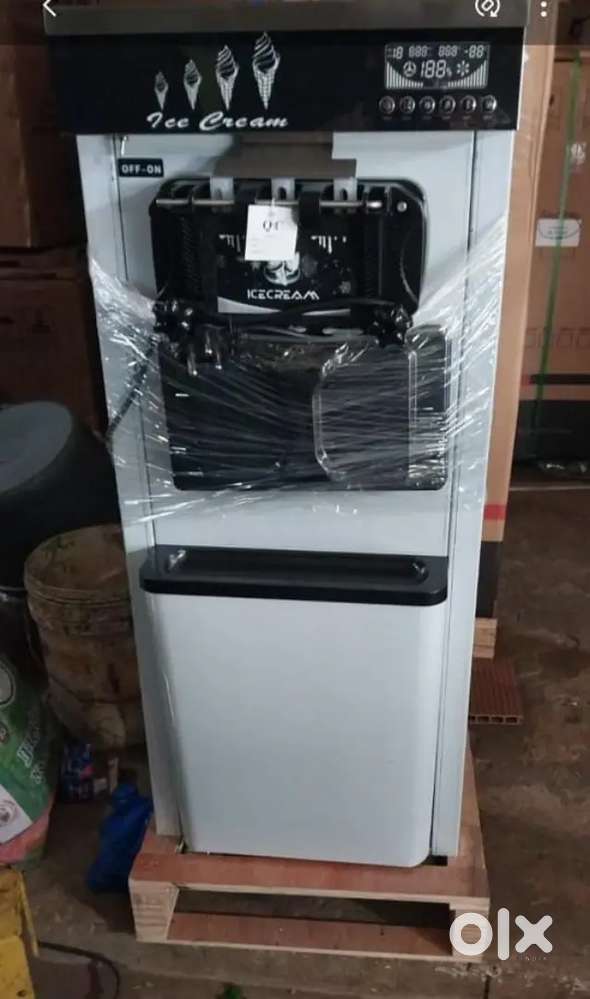 ICE CREAM MACHINE