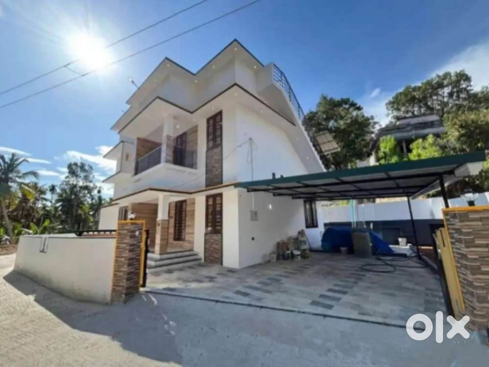 5.5 cent 3 BHK attached open well water sreekariyam Njandoorkonam