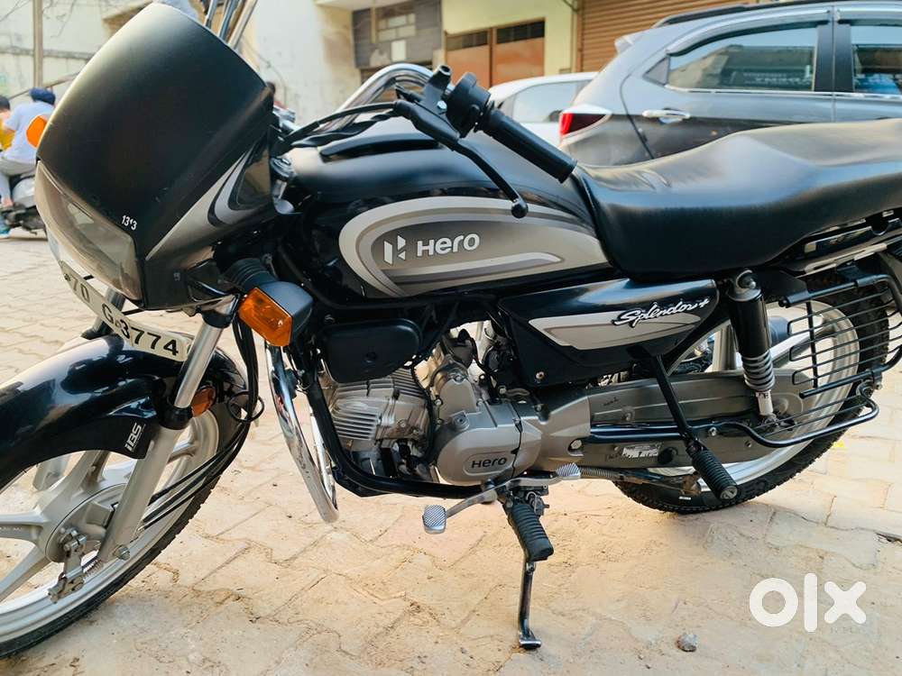 Splendor plus 2021 model 15000km driven