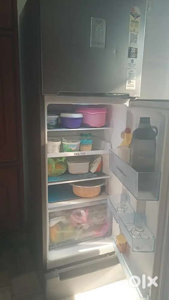 20k fridge 10 years warrant 2 years old, good condition