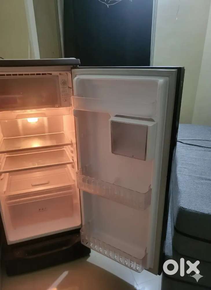 Single door fridge