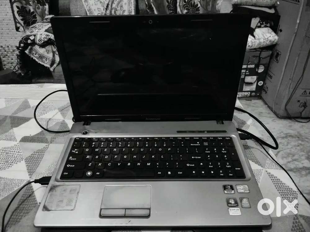 Laptop ke sath 10 saal ki service free and antivirus other aplication