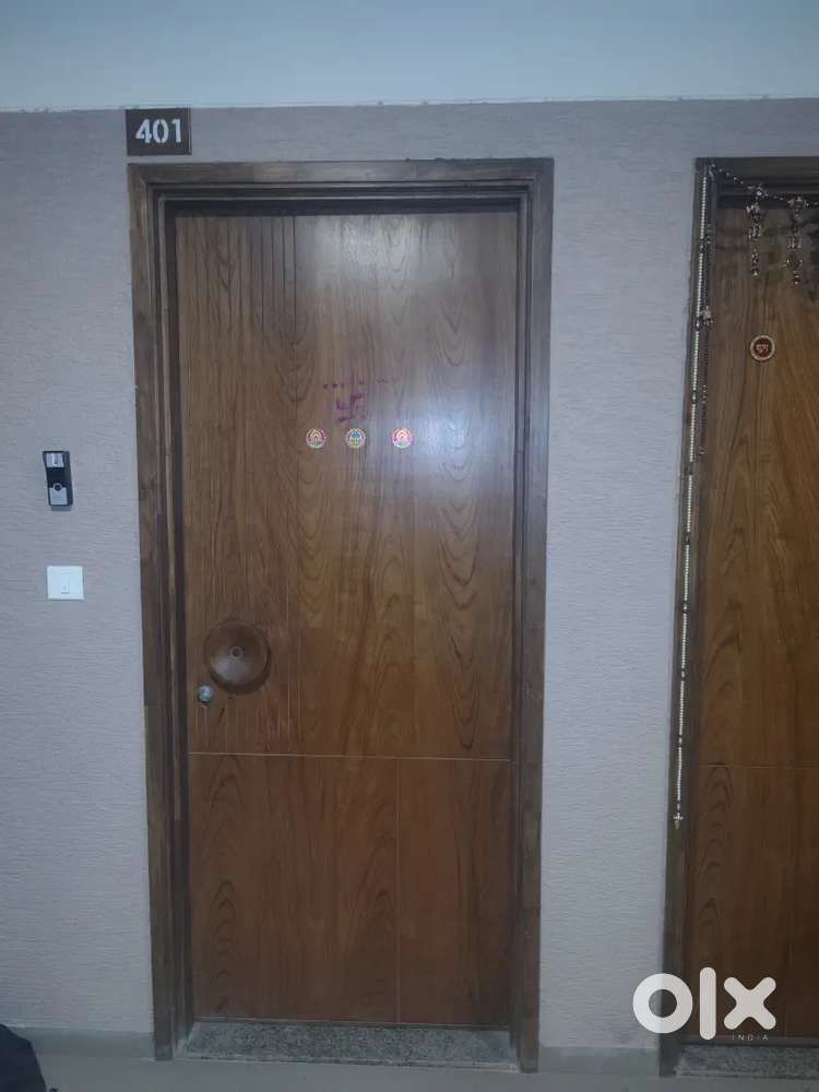 3Bhk flat for corporate and family only.