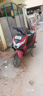 Dio Dlx scooty