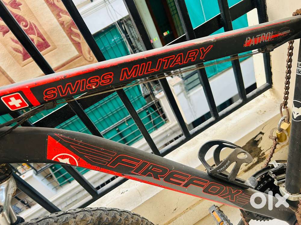 Swiss military bikes patrol