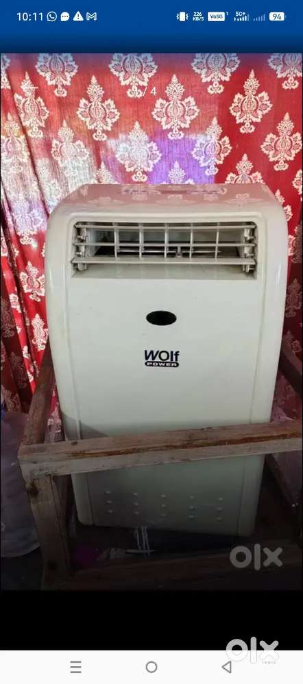 Portable AC, with mint condition