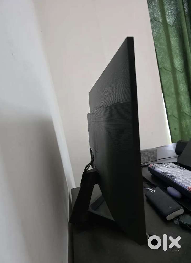 Samsung 27inch full HD LED backlit IPS panel frameless monitor
