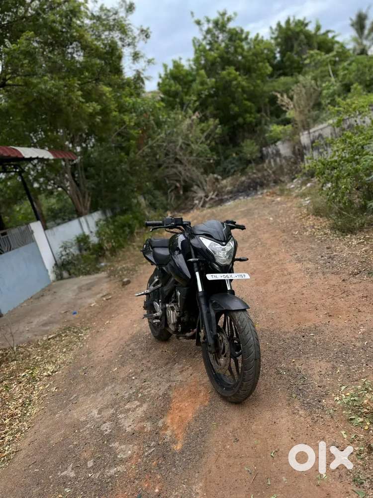 Bajaj Pulsar ns200 bs3