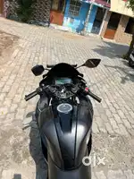 YAMAHA R15 V3