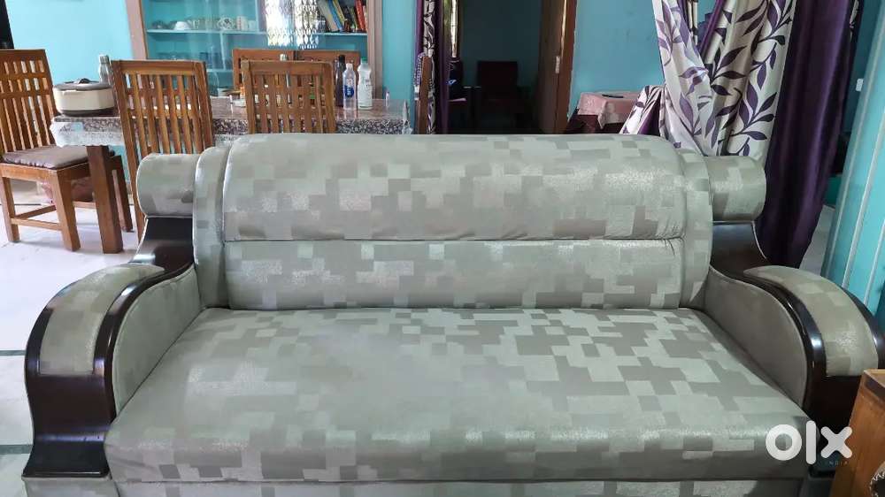 Sofa set with center table