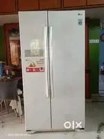 LG DOUBLE DOOR Fridge in mint condition