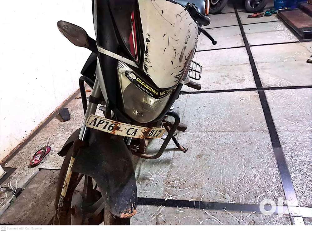 GLAMOUR BLACK AND ORANGE COLOUR