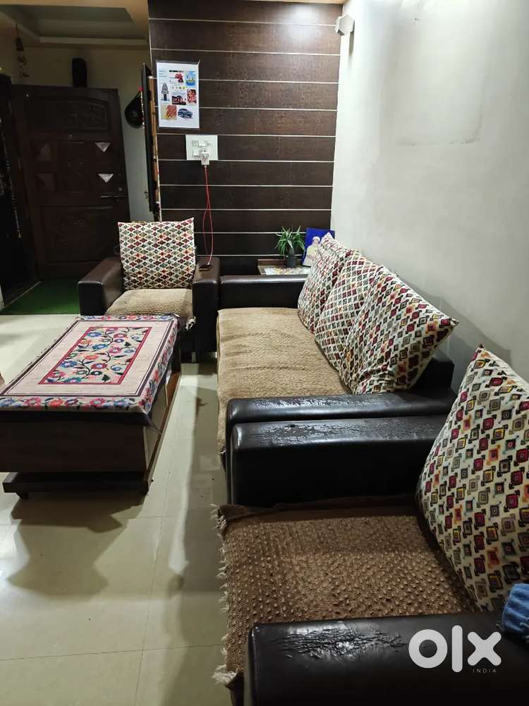 3+2 sofa set center table and side table for sale