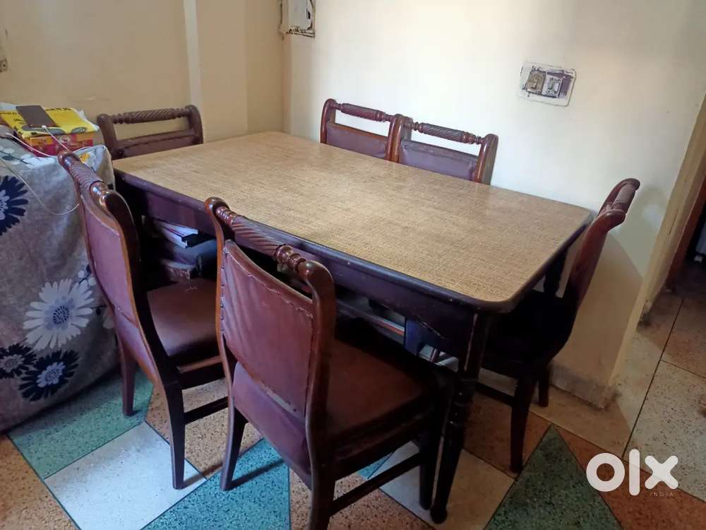 Six seater dinning table
