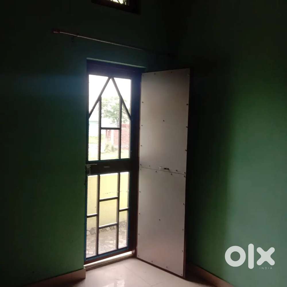 All amenities near house