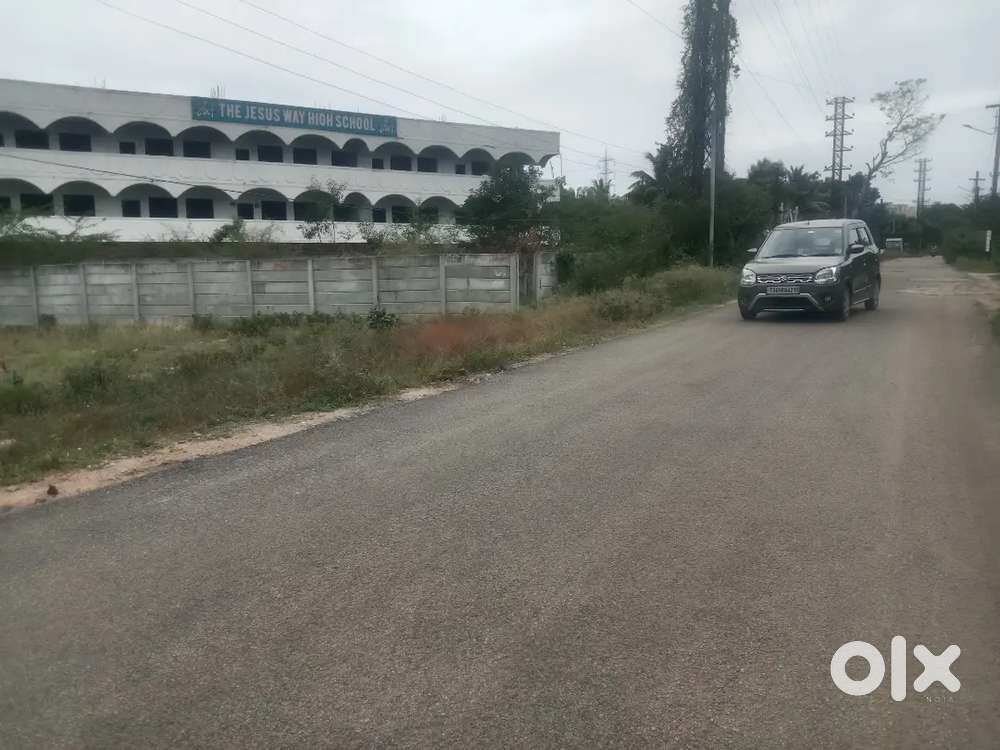 BUS ROAD COMERTIOL PLOT700 SQ YADS 100 FEET BUS ROAD GHATKESAR