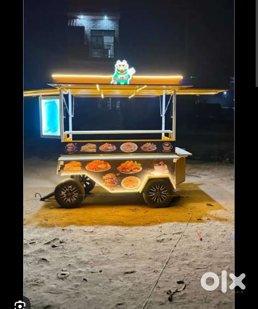 Momos stalls selling