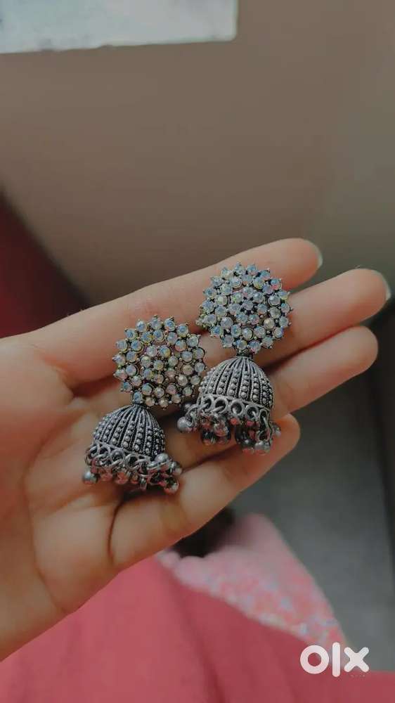 Jewellery items