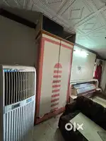 Wardobe 8 feet