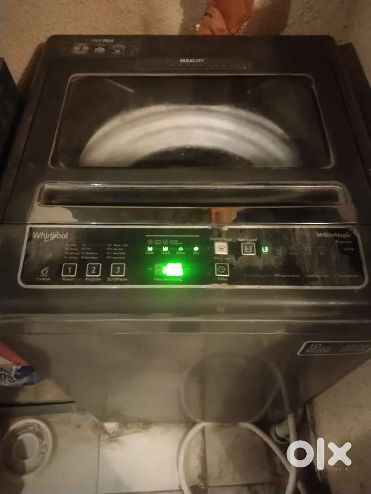 Fully automatic whirlpool washing machine.