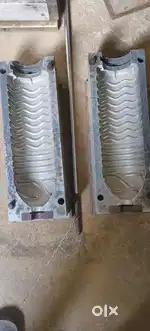 Pet blowing machine mould
