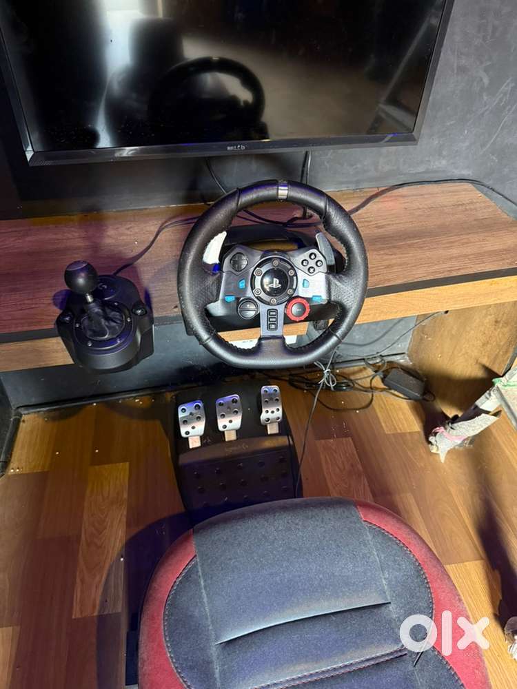 Logitech g29 steering wheel with gear