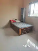 मदन महल नया फर्निश्ड रूम अटैच बाथरूम, बालकनी साहित किराये पर देना है
