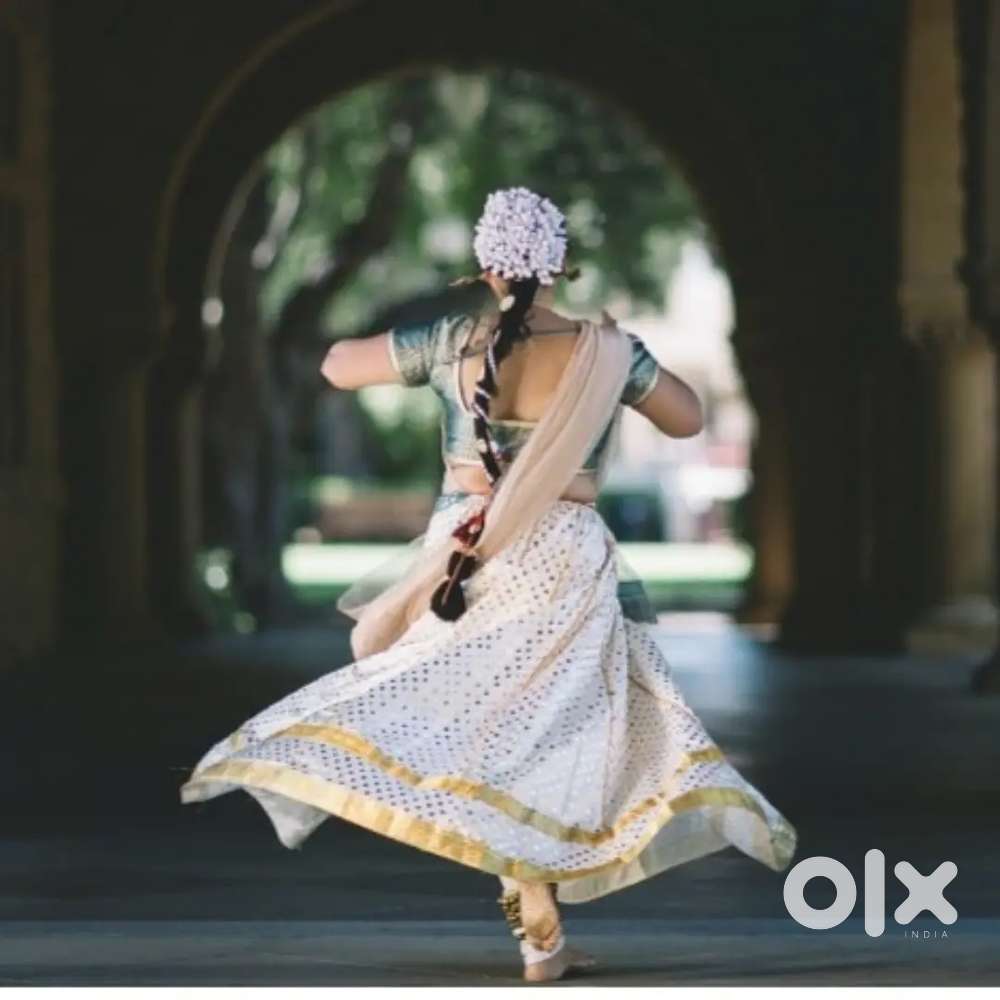 Photography cameraman and light assistant