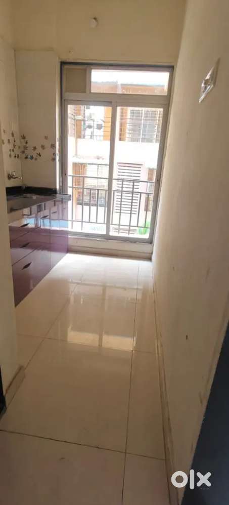 1 bhk flat havey deposit available 7 lakh ulwe saghun chowk