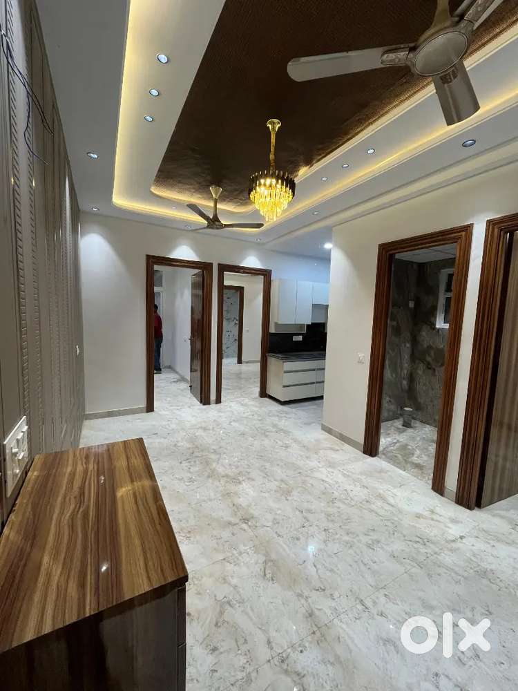 Luxury 2 BHK Furnished apartment in Noida extension