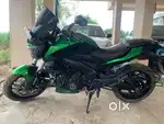 Dominar 400 Green color