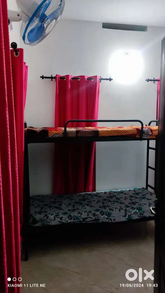 PG rooms for girls near cyberpark Kozhikode