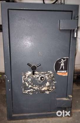SAFE LOCKER(TIJORI)