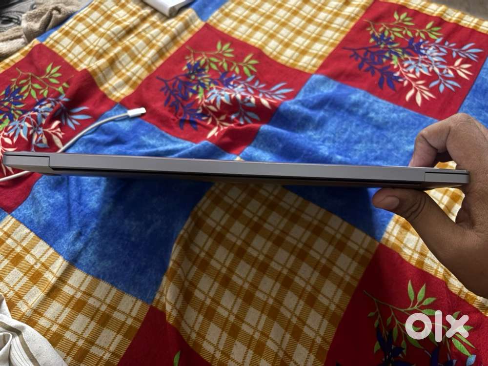 Apple macbook pro M1 8/256gb