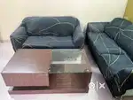 Attractive 5 seater sofa set with center table