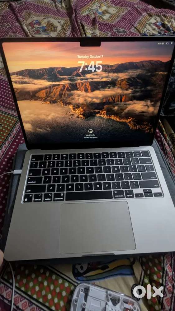 Brand new Apple MacBook Air M2 for sale